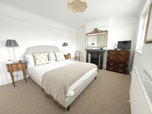 Photo 6- click for photo gallery